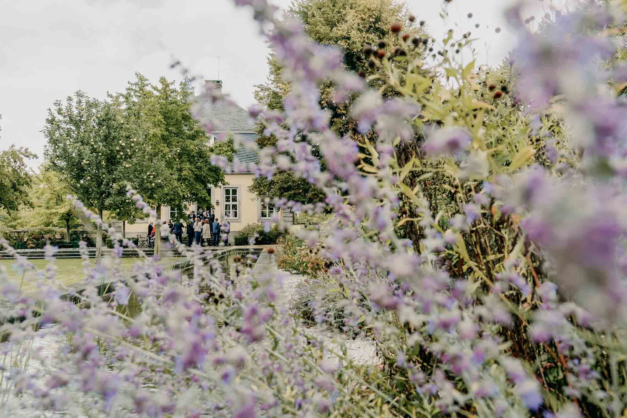 Hochzeitsfotograf Hannover – Hochzeit im Hardenbergschen Haus & Burg Königsworth Hochzeitsfotograf Hannover – Hochzeit im Hardenbergschen Haus & Burg Königsworth