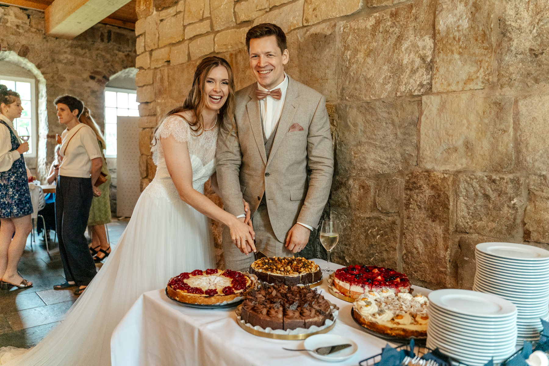 Romantische Sommerhochzeit im Schloss von Hammerstein