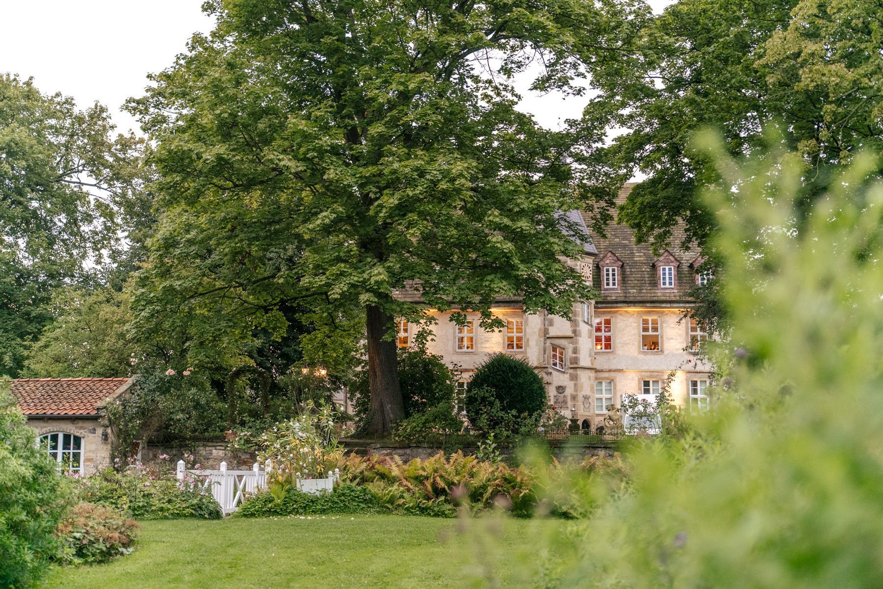 Romantische Sommerhochzeit im Schloss von Hammerstein